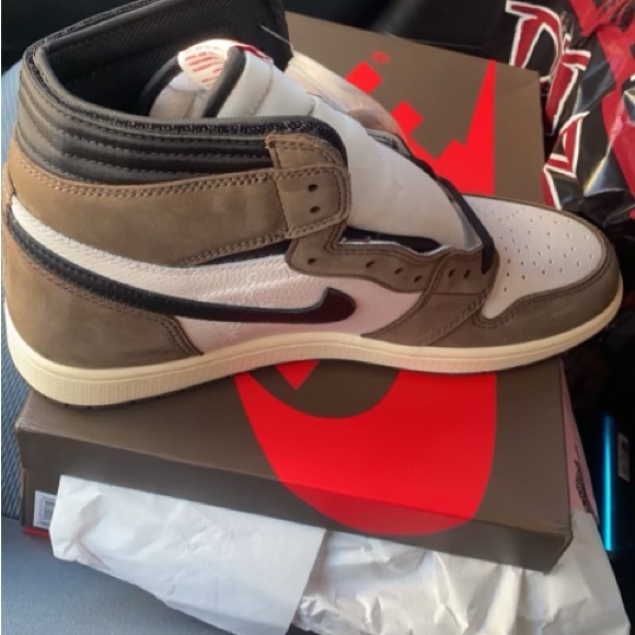 deadstock travis scott jordan 1